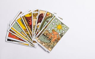 What are some good beginner spreads for a Celtic cross reading?