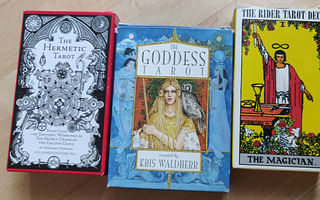 What are the different tarot genres and categories?