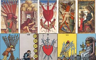What types of cards are in a tarot card deck? Are there any variations?